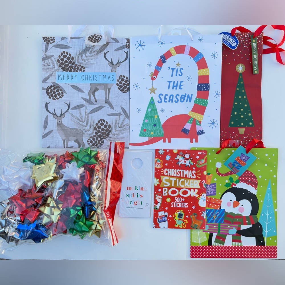 4 CHRISTMAS GIFT BAGS, 1 BAG of BOWS, 1 PACK of 10 BOTTLE TAGS, & 500+ STICKERS